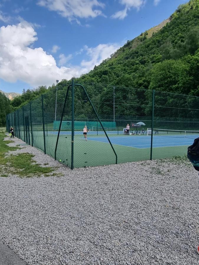 Agréable appartement de 6 pers au pieds des pistes ,wifi gratuit à Saint-Sorlin-d'Arves labelise 3 étoiles au gîte de France Saint-Sorlin-dʼArves Exterior foto